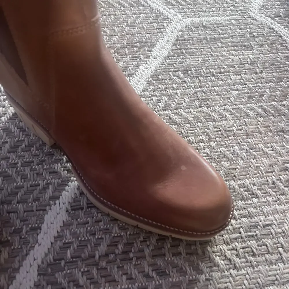 Bernardo Sutton Chelsea Boot Womens Sz 9